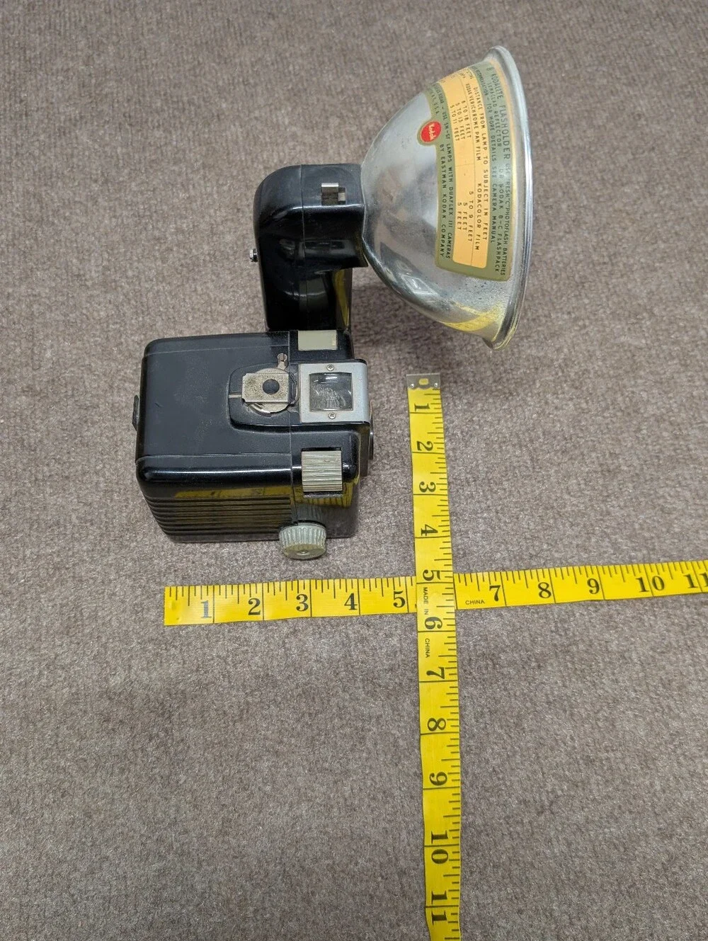 Flash Vintage KODAK Brownie Hawkeye Camera w/ Large Silver Reflector 620 Film